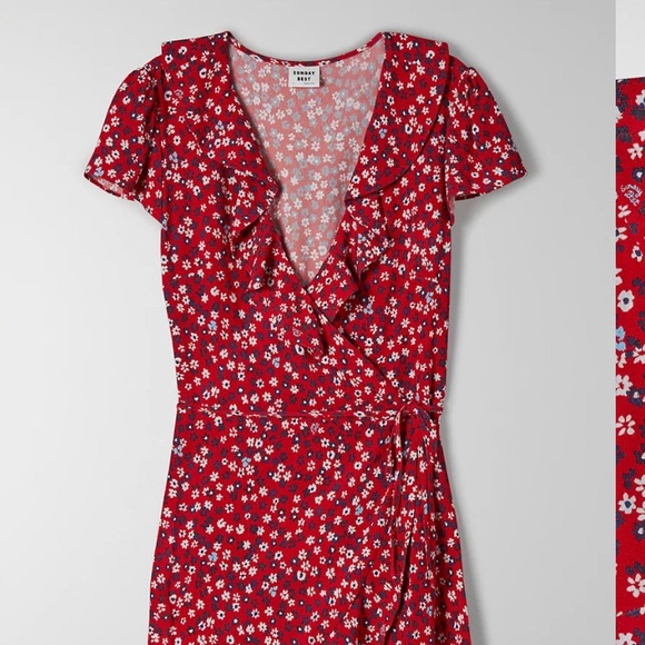 Aritzia Sunday Best Ruffle Dress - Picture 2 of 5